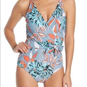 NWT! Nicole Miller gray floral one piece swimsuit 10